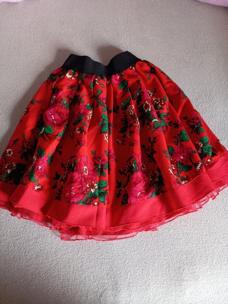 Balík dievčenského oblečenia, 122–134