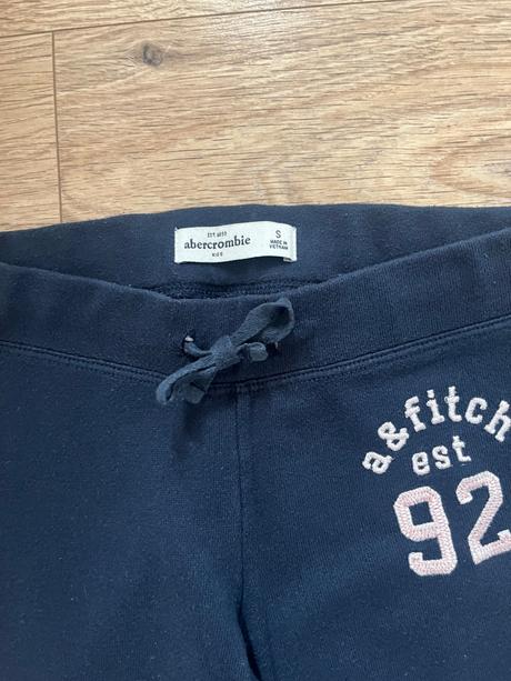 Teplaky, abercrombie&fitch,134