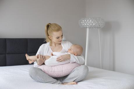 Vankúš na kojenie a relax motherhood - fazuľka ,