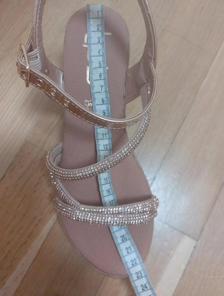 Sandalky lpb veľkosť 36, 36