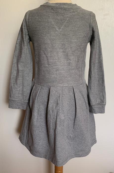 Marc jacobs šedé šaty, 128