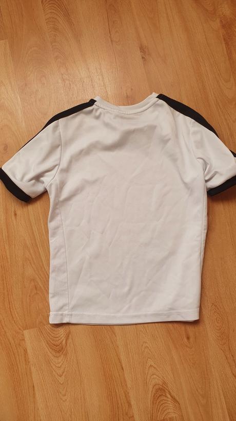 Športové tričko, 122