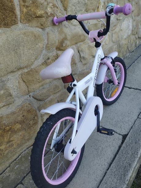 Dievčenský bicykel, 16