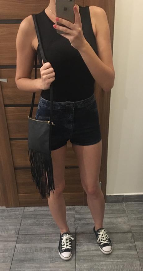 Kabelka so strapcami, 