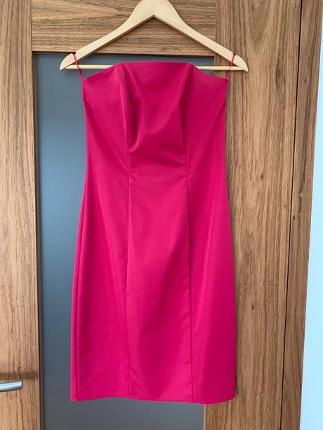 Spolocenske saty, 38