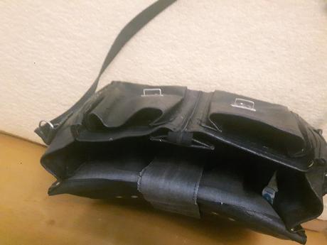 Čierna koženková aktovka cez plece 2ks,