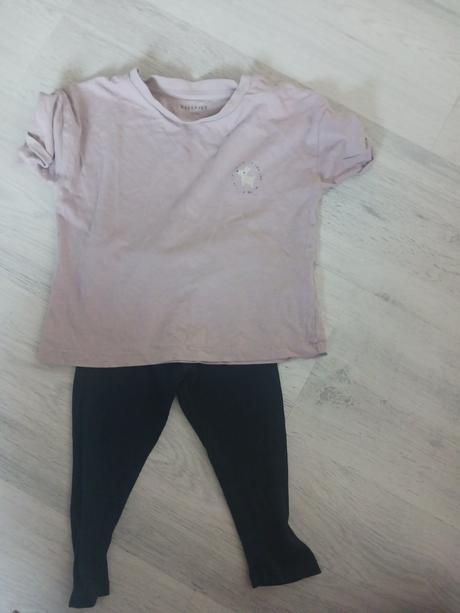 Tricko+legíny, reserved,98