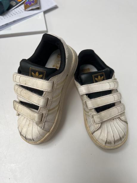 Darujem tenisky, adidas,24