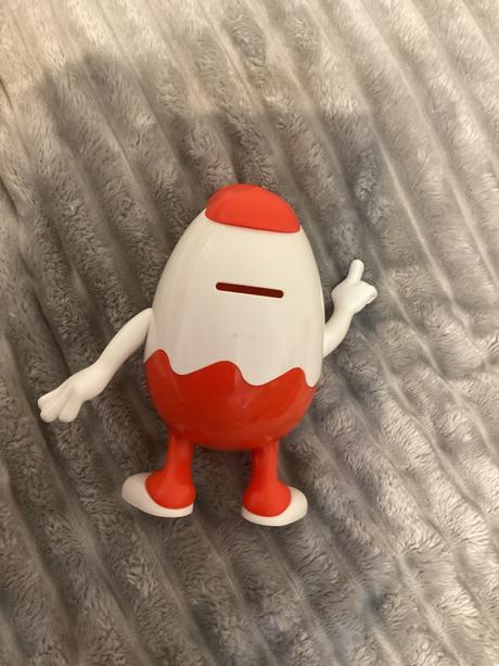 Kinder postavička - pokladníčka,