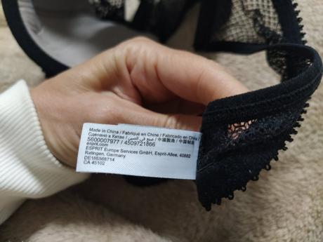 Čipkovaná podprsenka so zaujímavým dekoltom, esprit,80b