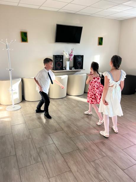 Parádne slavnostne nohavice, 146