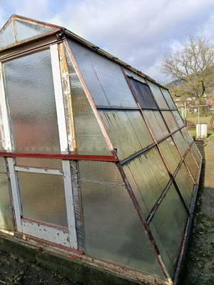 Skleník do záhrady - darujem za odvoz, 