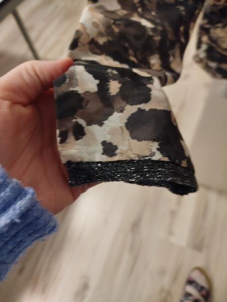 Krásna znackova  bluzka, 38