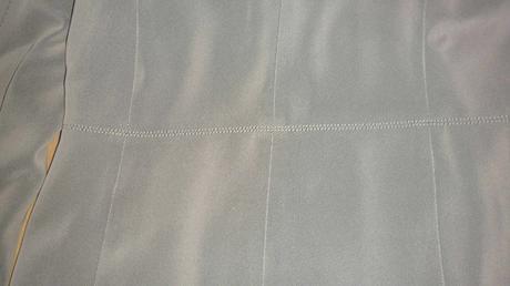 Kabatik so striebornými gombickami, 42