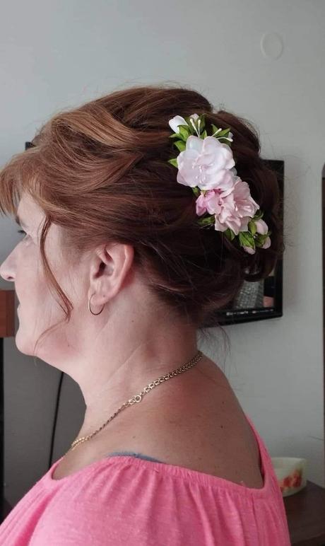 Romantický hrebienok do vlasov, 