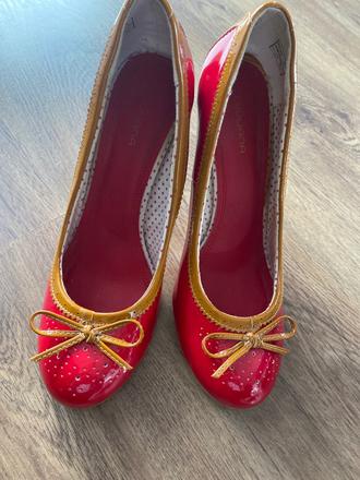 Lakované lodičky, 40