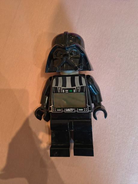 Hodiny s budíkom star wars, 