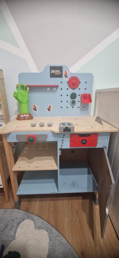 Detský pracovný stolík, 
