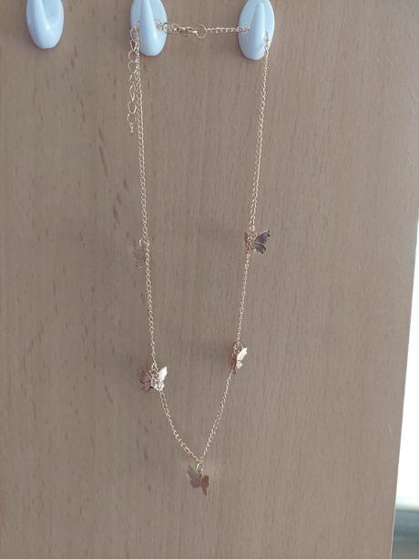 Náhrdelník s motýlikmi, 