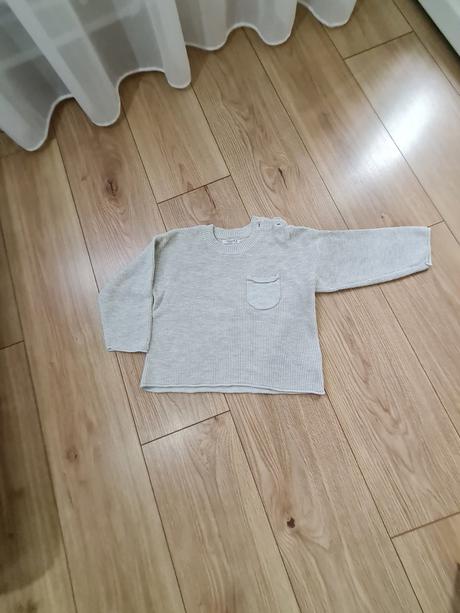 Sveter, reserved,104