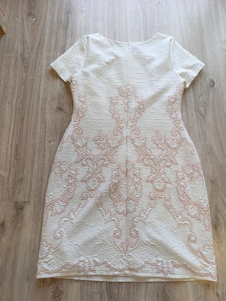 Dámske slávnostné šaty, 48