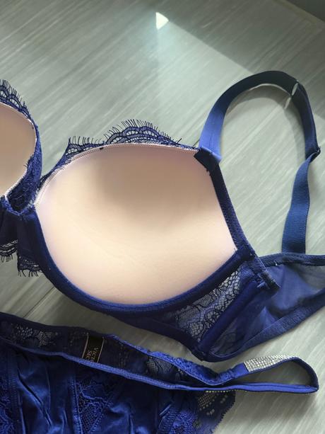 Podprsenka victorias secret kol. shine strap 80c, victoria's secret,80c