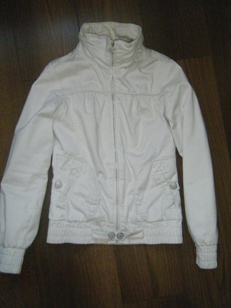 Moderna bundicka znacky bershka, bershka,s