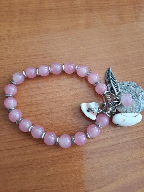 Ružový etno náramok,
