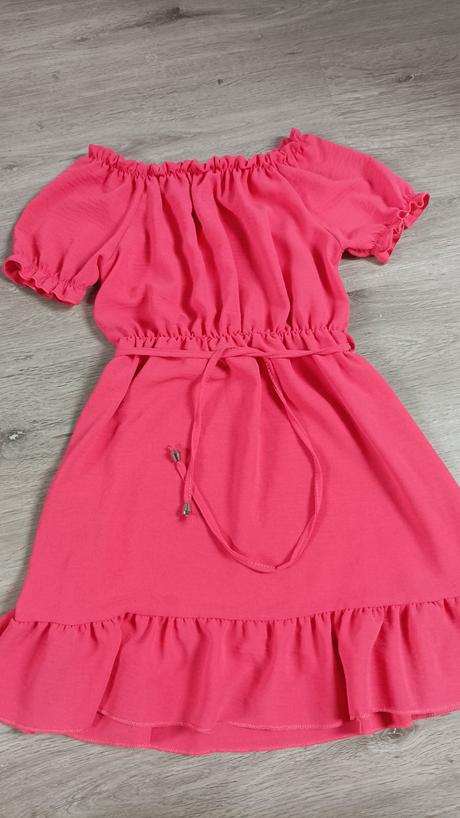 Dievčenské šaty, 134