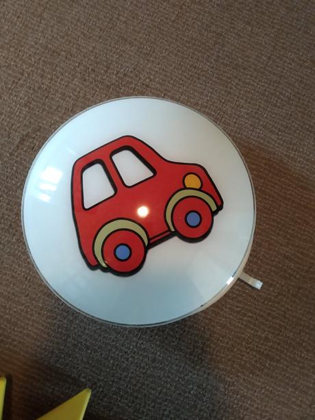 Stropne svetlo auticko,