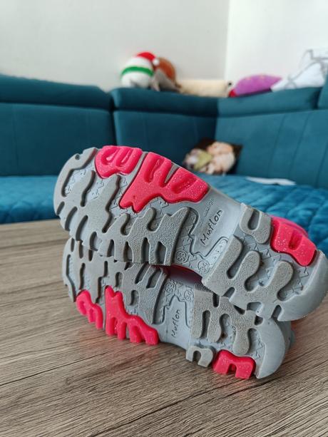 Gumáky, veľ. 33/34, 33