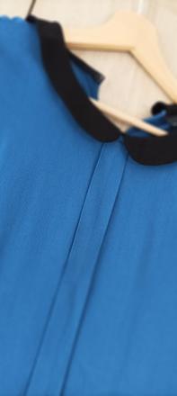 Blúzka s čiernym golierikom, s