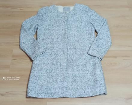 Svetlošedý kabátik, gate,34