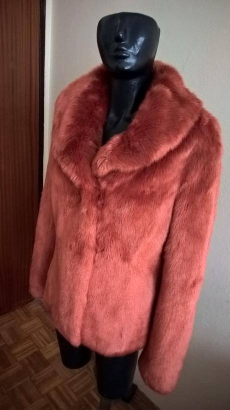 Plyšový kabát, 42
