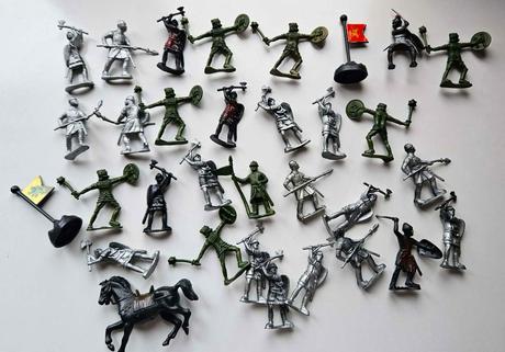 Vojaci figúrky na hranie, 32 ks, 