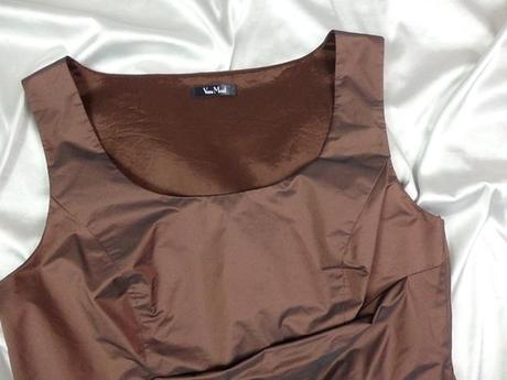 Luxusný dámsky kostým, 44