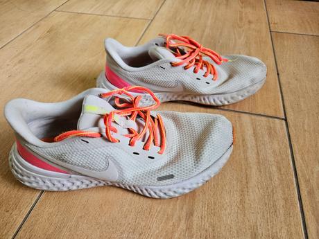 Predám tenisky nike, nike,39