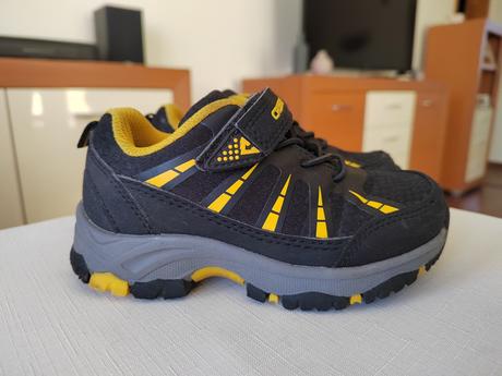 Športové topánky žlto-čierne v.25, 25
