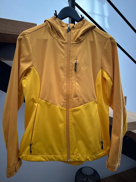 Dievčenská bunda, 36