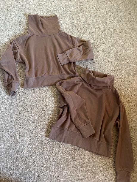 Mikina s rolakom, sinsay,158