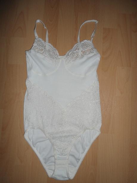 Kremove podrpsenkove body, s