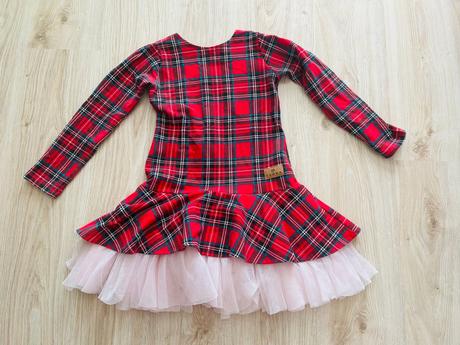 Krásne kárované šaty značky zuppa, pc 45 eur, 146