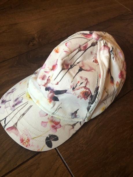 Dievčenská šiltovka next, next,104