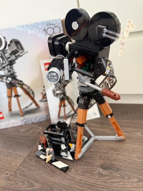 Lego limitovaná edícia 100 rokov walta disneyho, 