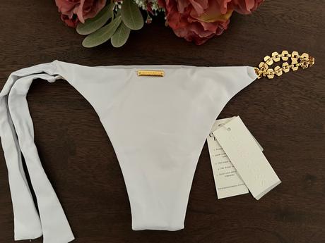 Plavky stali 263 eur, s