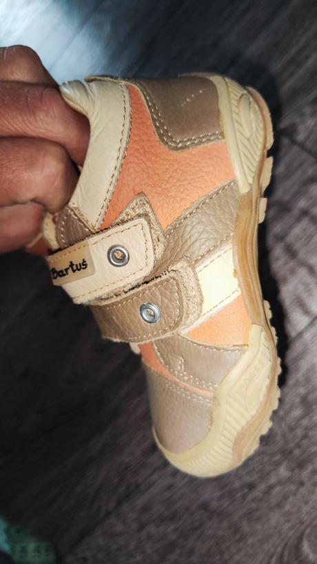 Kožené topánky, 21