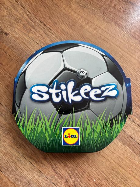 Stikeez futbal komplet, 
