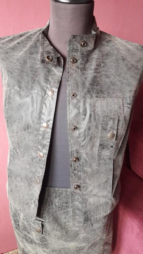 Komplet vesta + sukňa, 36 / 38 / 40 / 42