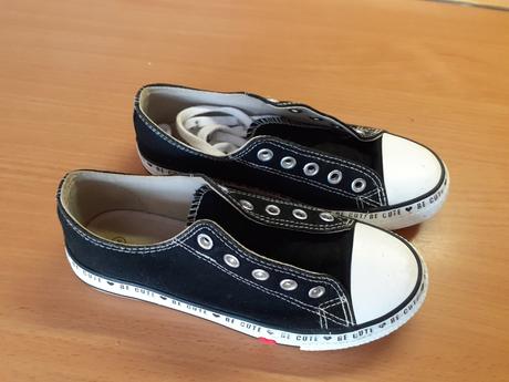 Číny tesnisky, nelli blu,34