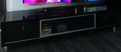 Masiv - komoda pod tv zn. red apple,